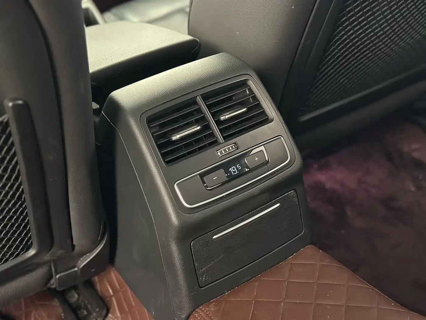 Audi A4L 2020 40 TFSI quattro Luxury Dynamic фото 8