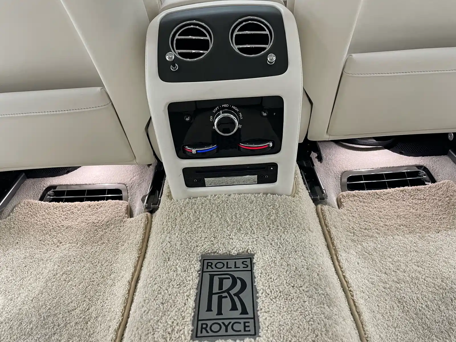 Фото 13 - Rolls-Royce Ghost