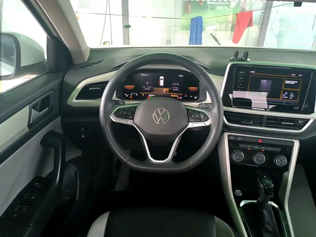 Volkswagen T-Roc, миниатюра 11