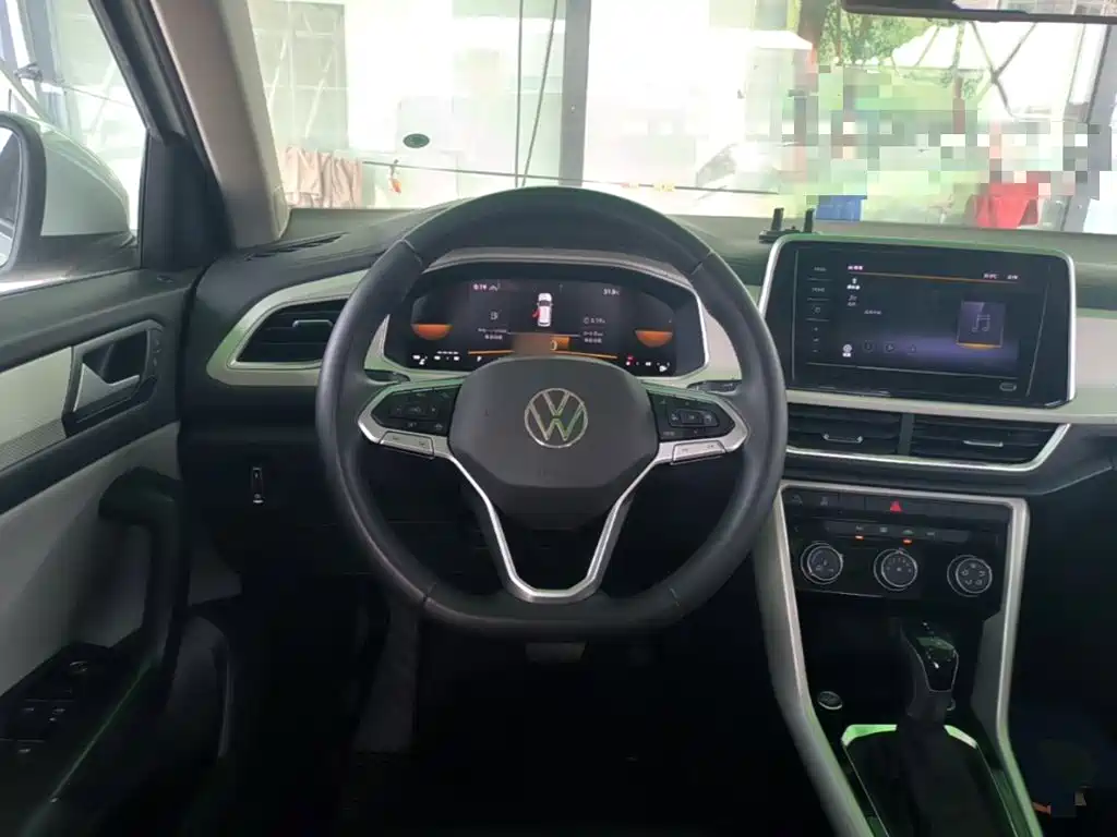 Volkswagen T-Roc, миниатюра 11