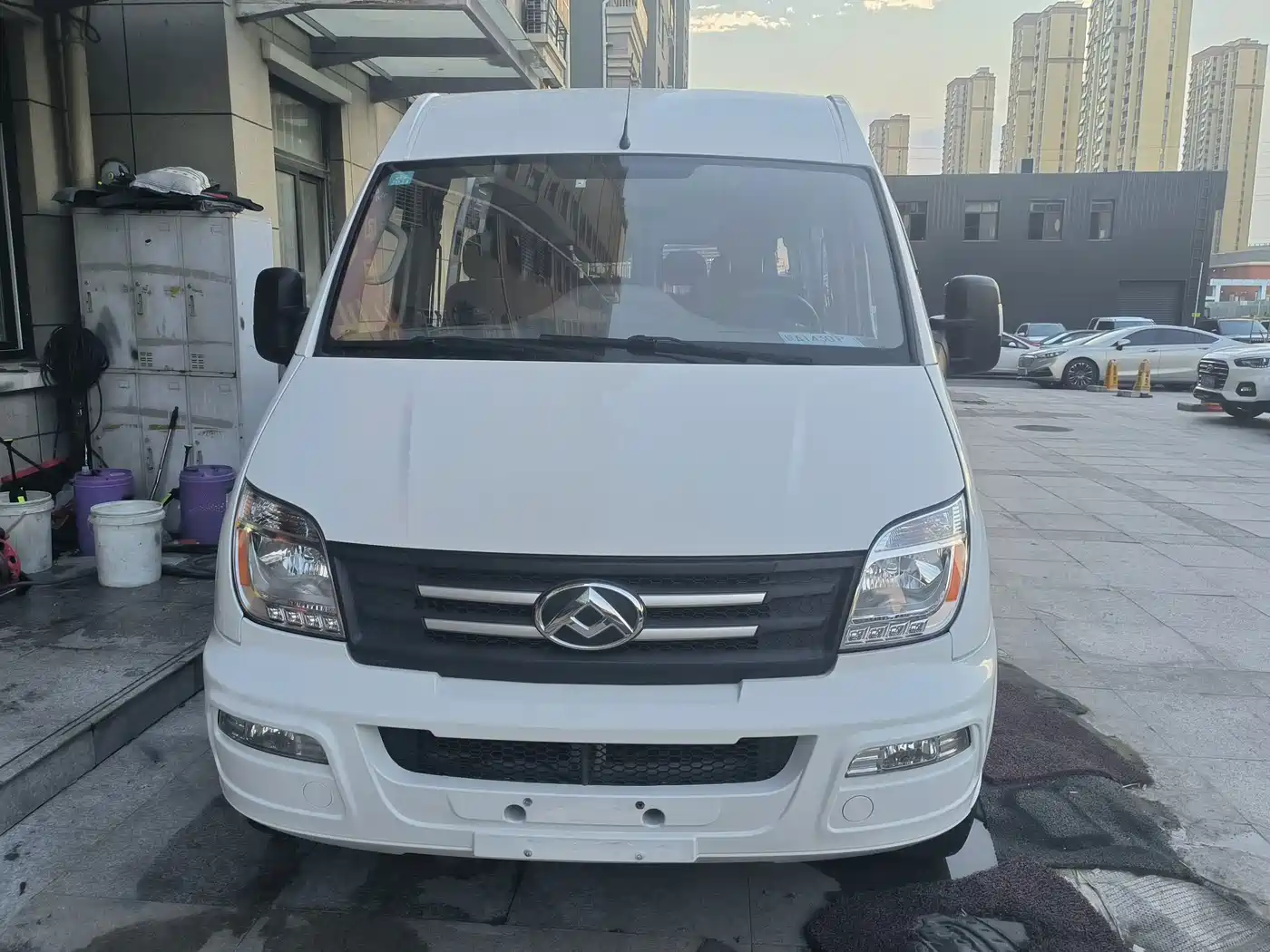 Photo 2 - Maxus Xintu V80