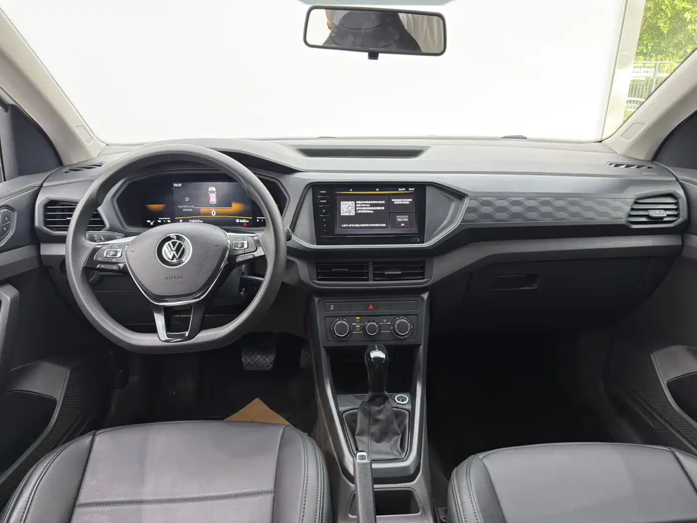 Volkswagen T-Cross 2023 Facelift 1.5L Automatic Trend Edition фото 13