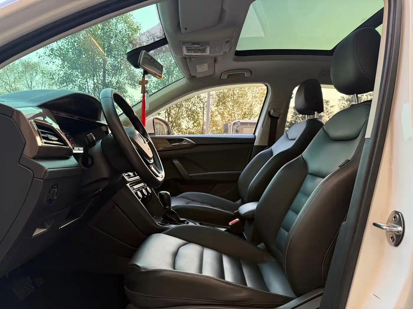 Volkswagen Tharu 2019 280TSI 2WD Flagship Edition China V фото 9