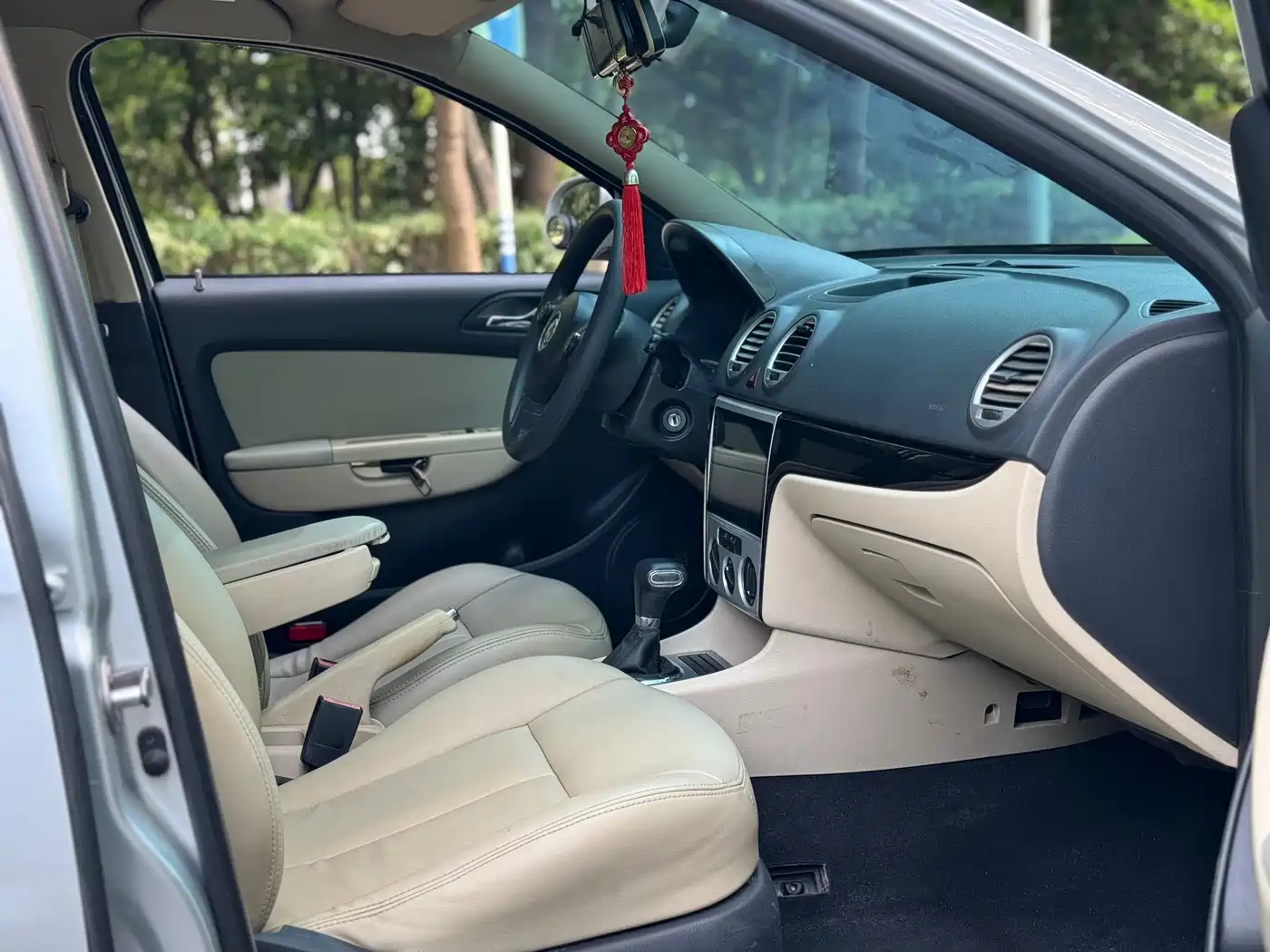 Volkswagen Lavida 2011 2011 1.6L Automatic Pinya Edition