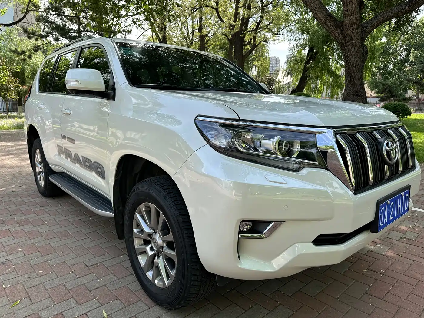 Toyota Prado 2018 3.5L Automatic TX-L Rear-mounted Spare Tire фото 3