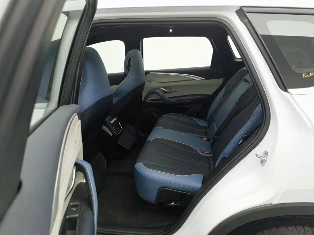 Photo 15 - BYD Song Pro