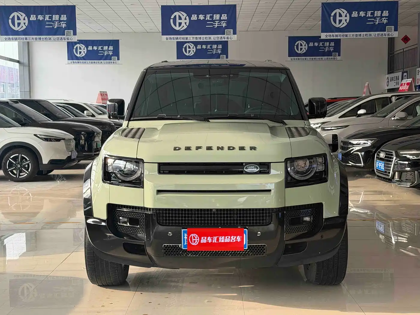 Land Rover Defender 2020 Model 110 P400 HSE фото 2