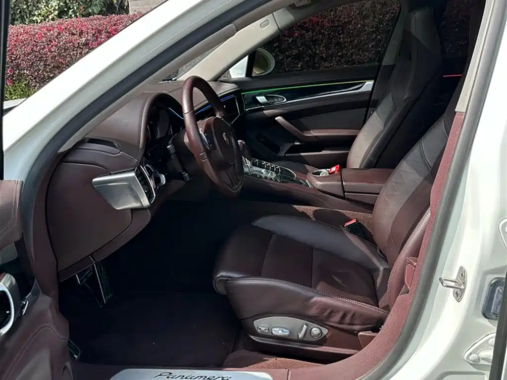 Porsche Panamera 2014 Panamera 3.0T фото 10