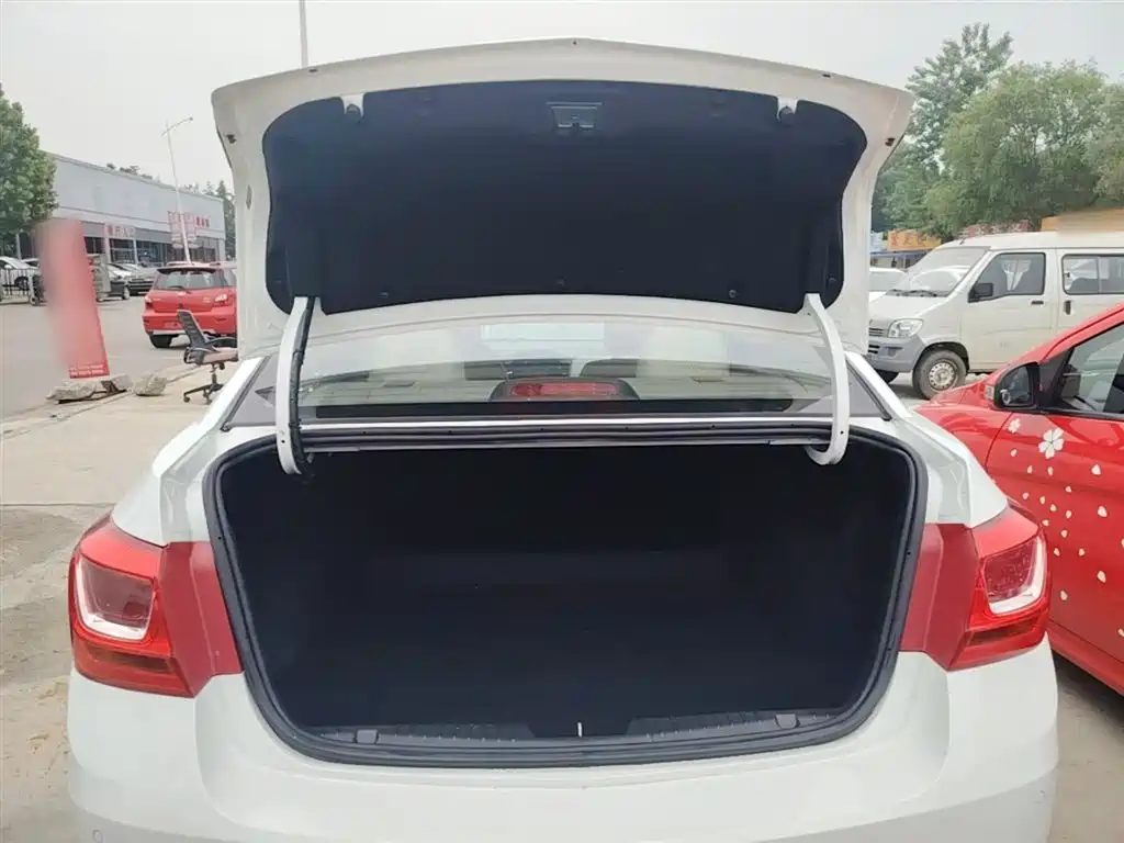Chevrolet Cruze 2015 1.5L Classic SE AT фото 19