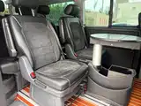 Photo 7 - Volkswagen Multivan