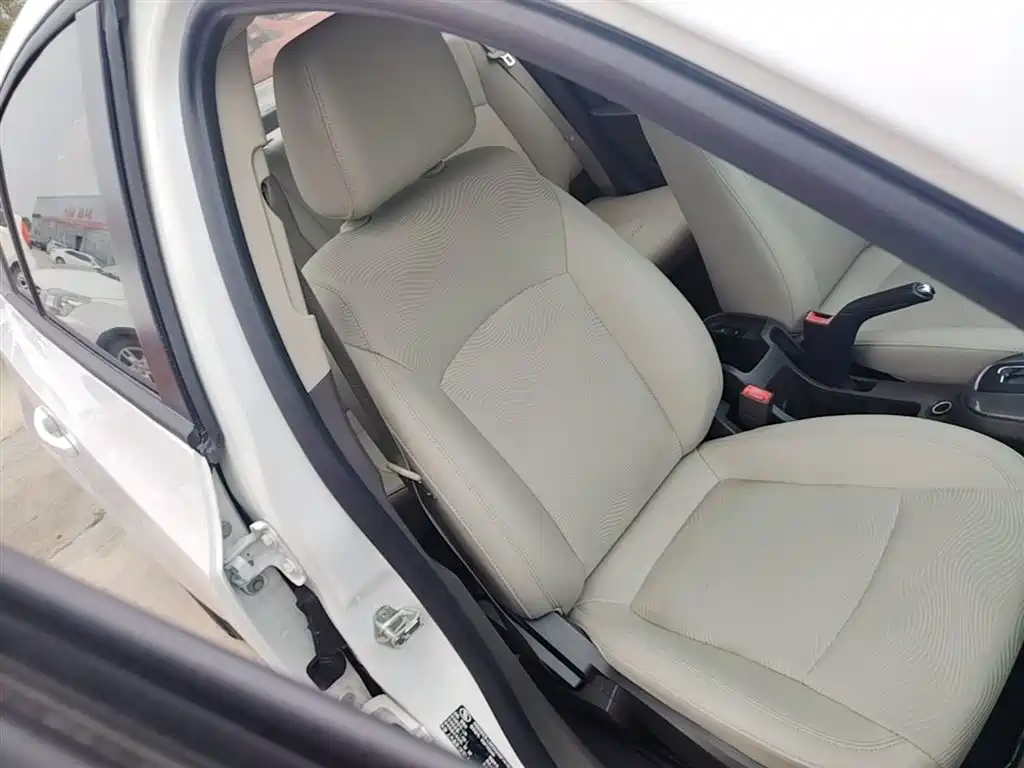 Chevrolet Cruze 2015 1.5L Classic SE AT фото 25
