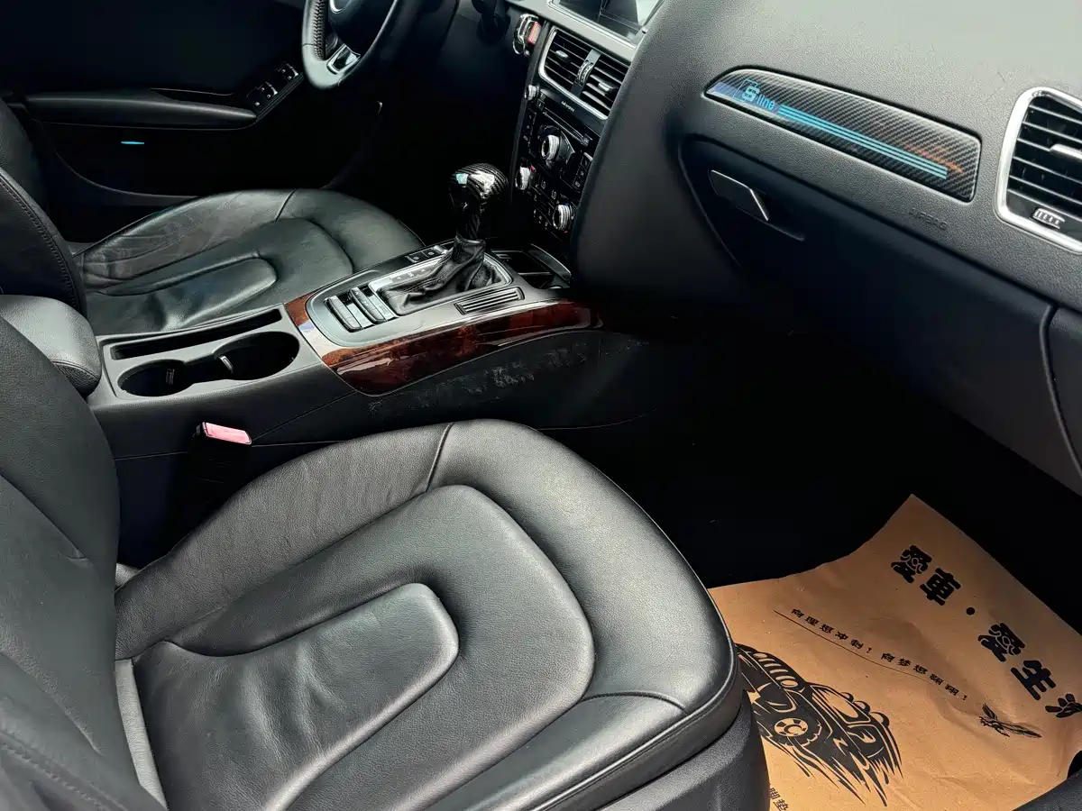 Фото 8 - Audi A4L