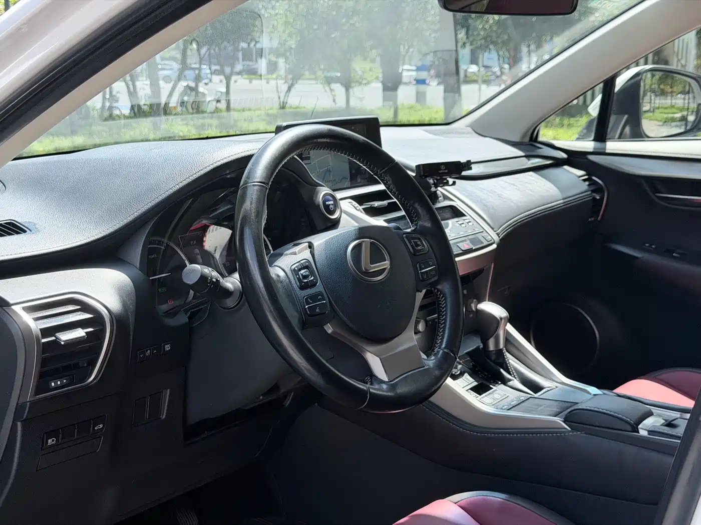 Photo 5 - Lexus NX