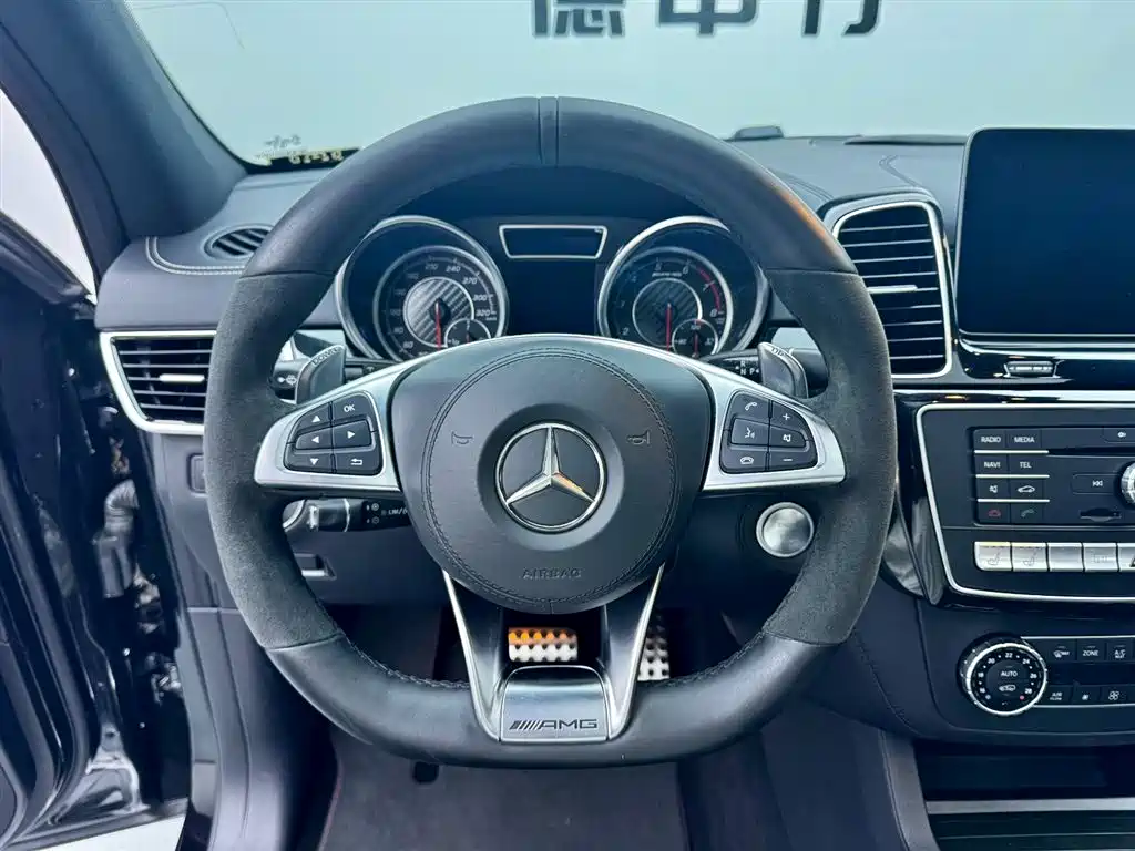 Mercedes-Benz GLS AMG 2017 AMG GLS 63 4MATIC фото 12
