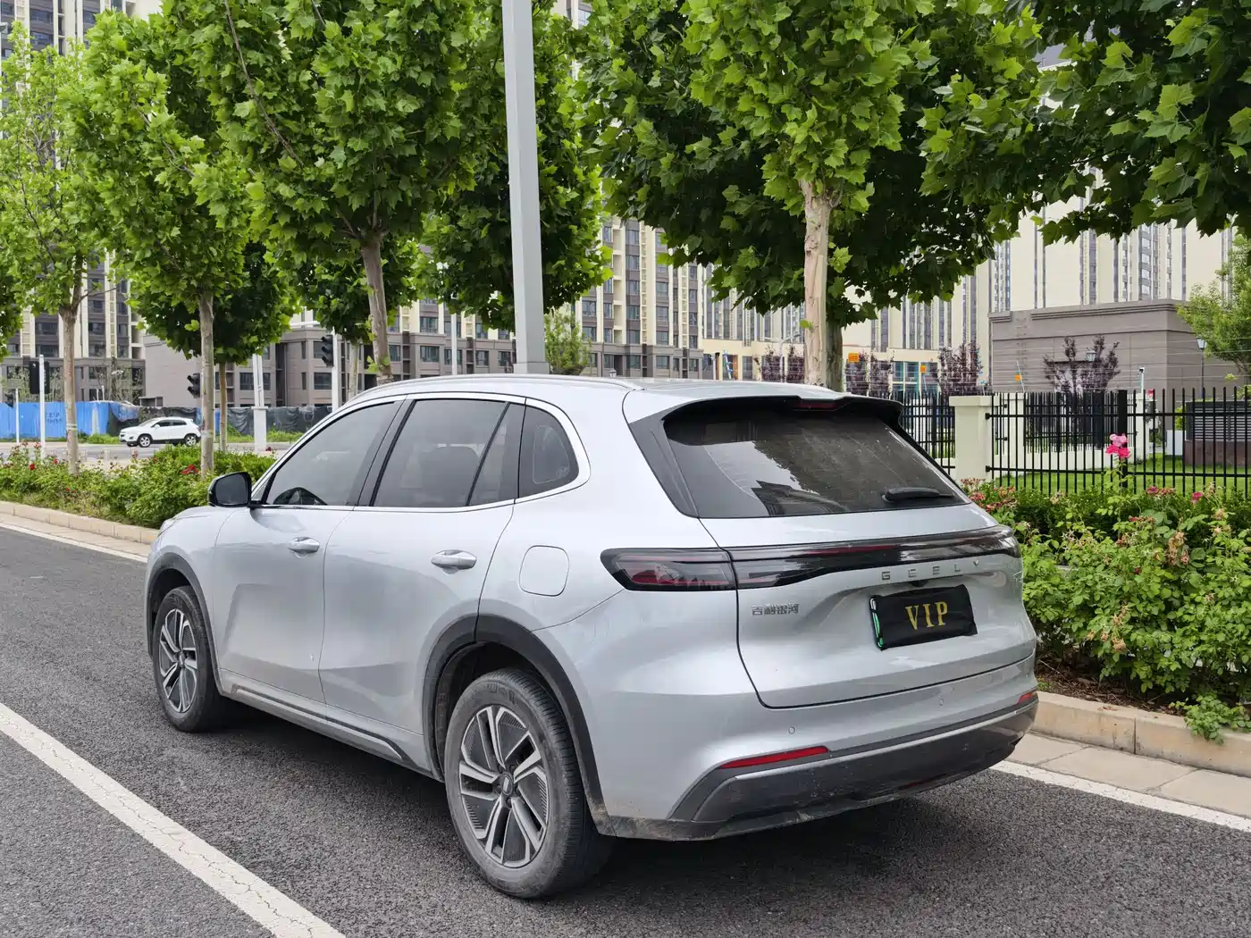 Geely Galaxy Galaxy Starship 7 EM-i 2025 Model 120km Explorer+ Edition фото 8