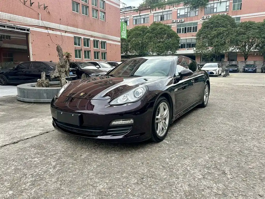 Porsche Panamera 2013 Panamera Platinum Edition 3.6L