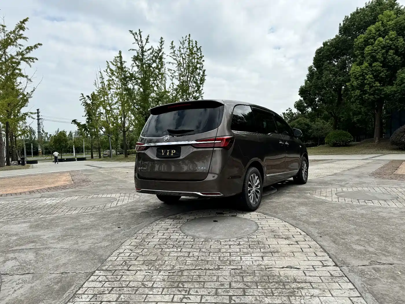 Фото 9 - Buick GL8