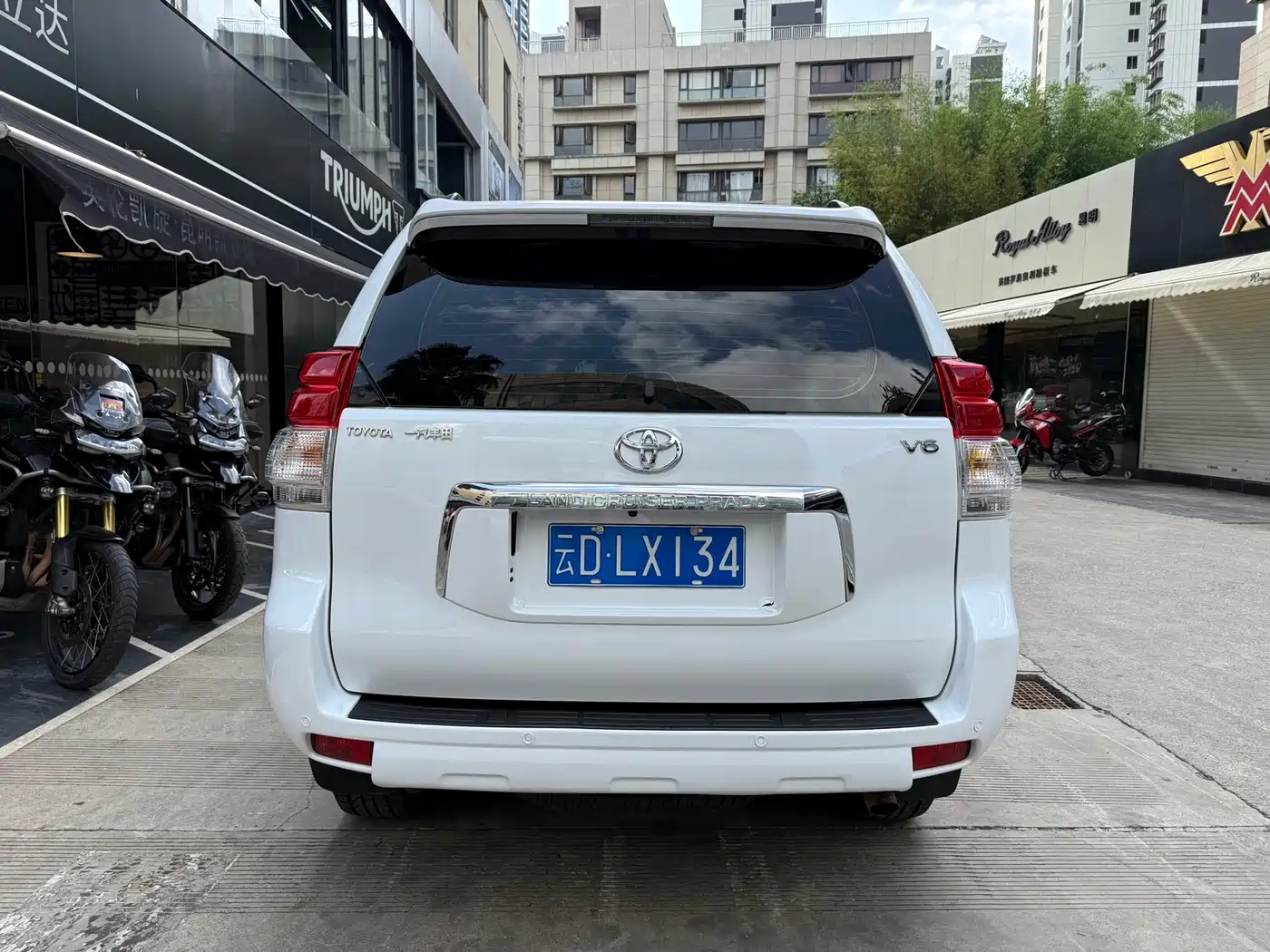 Toyota Prado 2010 4.0L Automatic TX фото 4