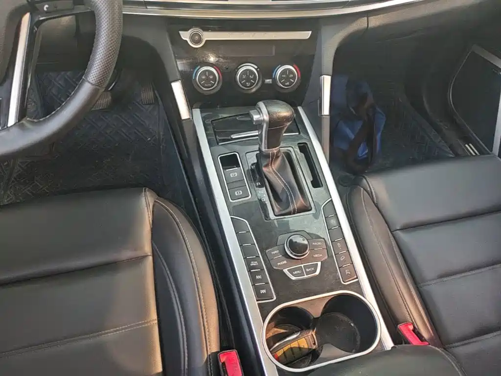 Фото 14 - Haval H7