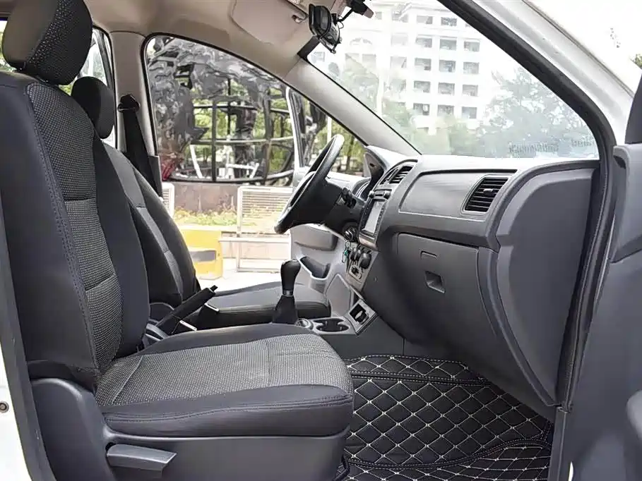 Dongfeng Fengguang Fengguang 330 2017 2014 1.5L Manual Utility DK15