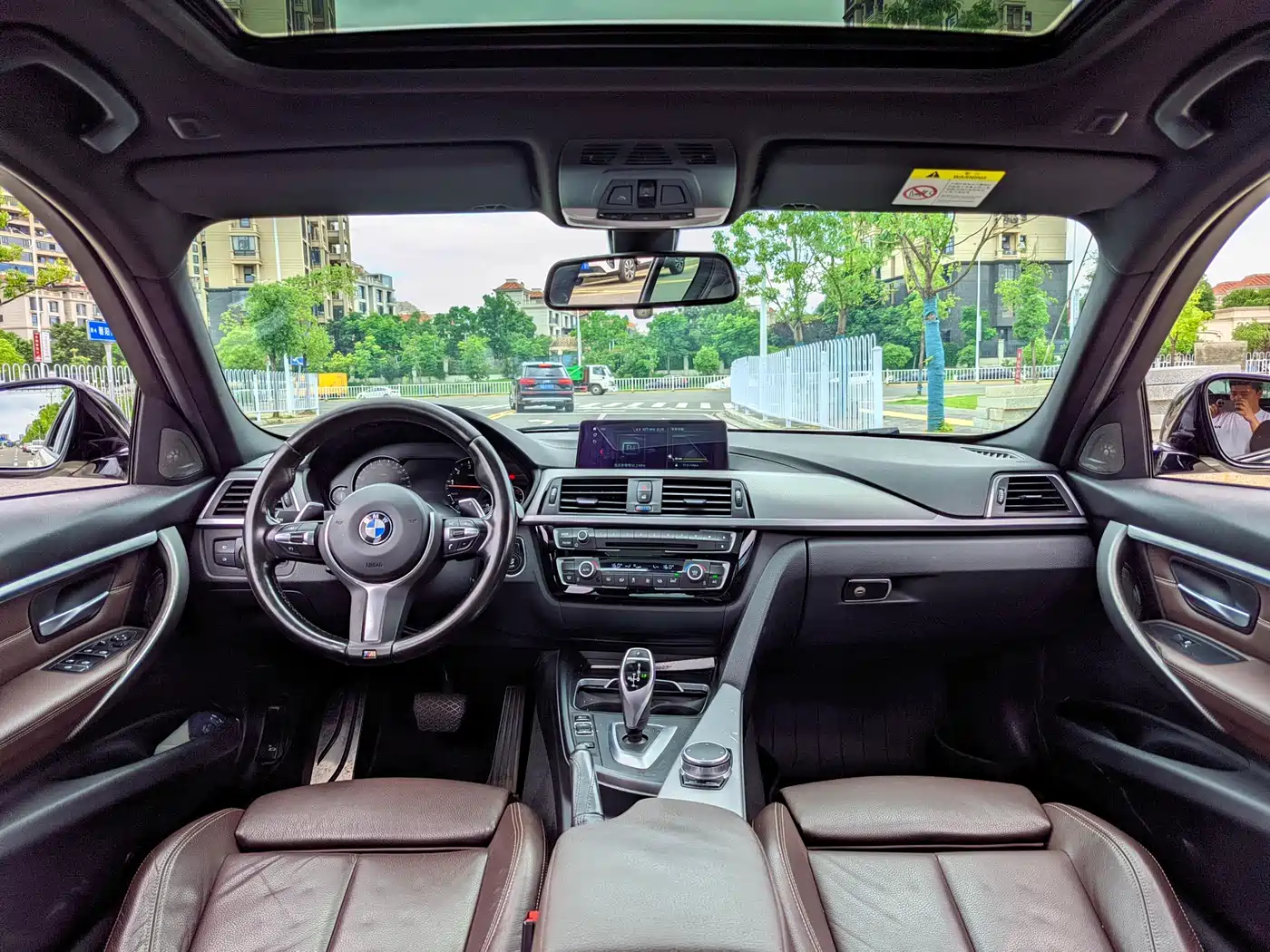 BMW 3 Series 2019 320i M Sport Black Night Edition фото 7