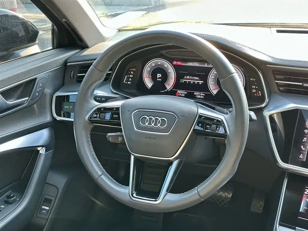 Audi A6L 2021 40 TFSI Luxury Sport фото 4