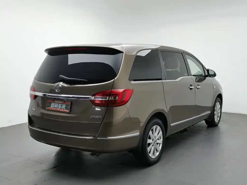 Фото 2 - Buick GL8
