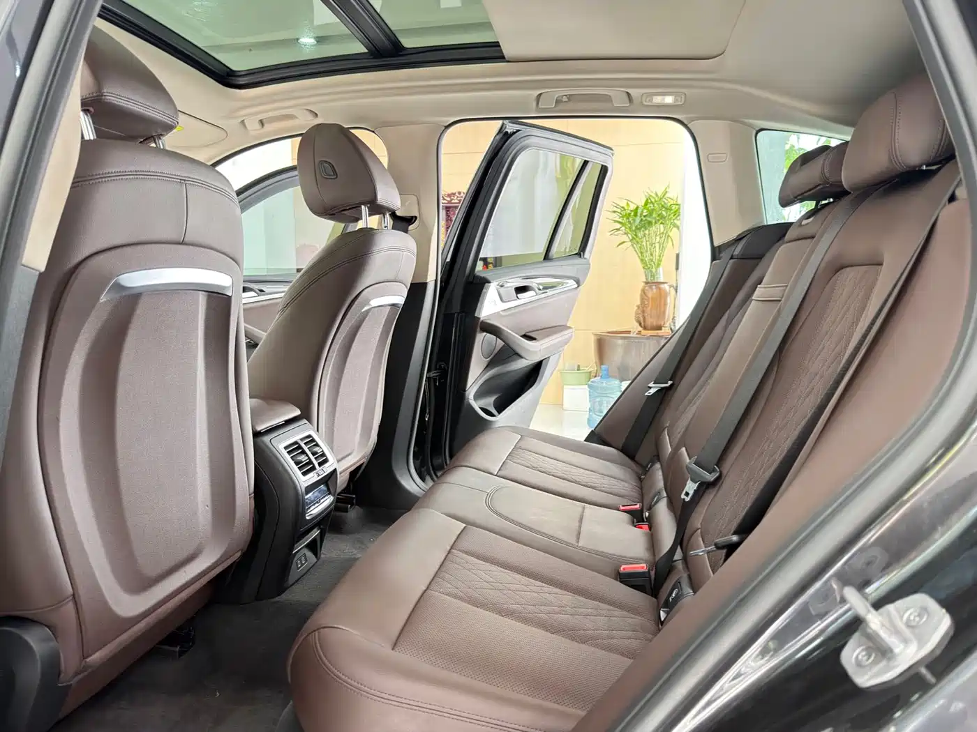 BMW iX3 2022 Leading Edition фото 6