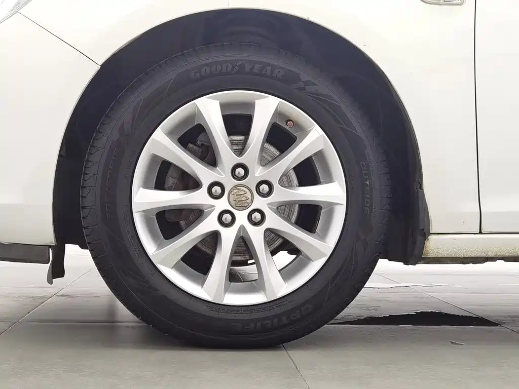 Photo 17 - Buick Excelle