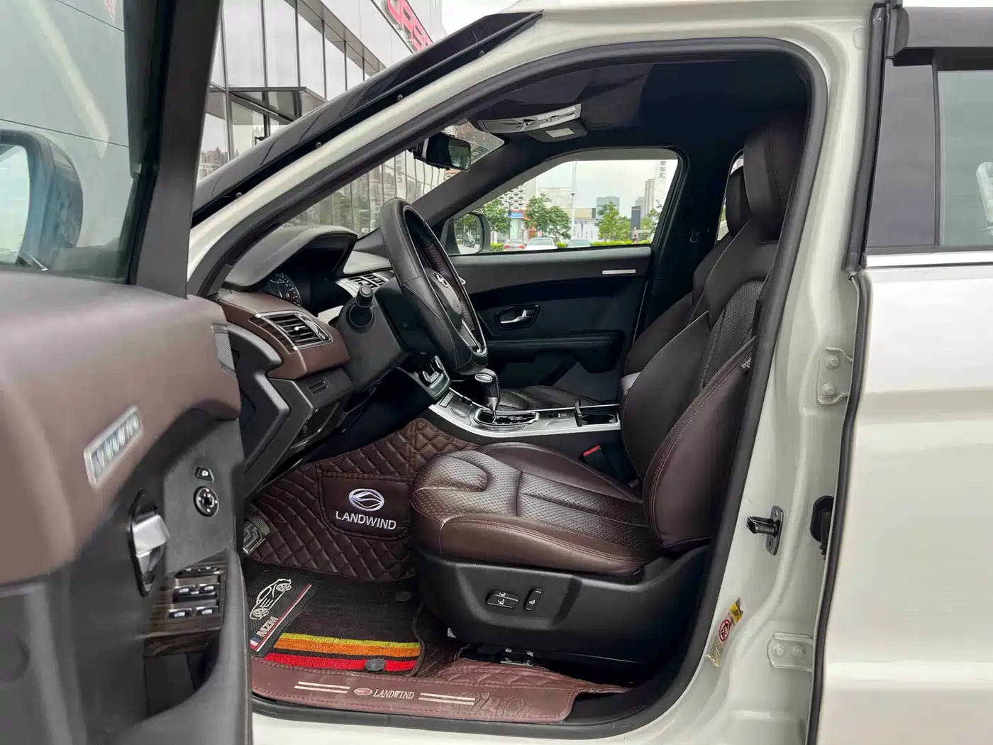 Landwind X7 2016 2015 2.0T Panoramic Flagship Edition