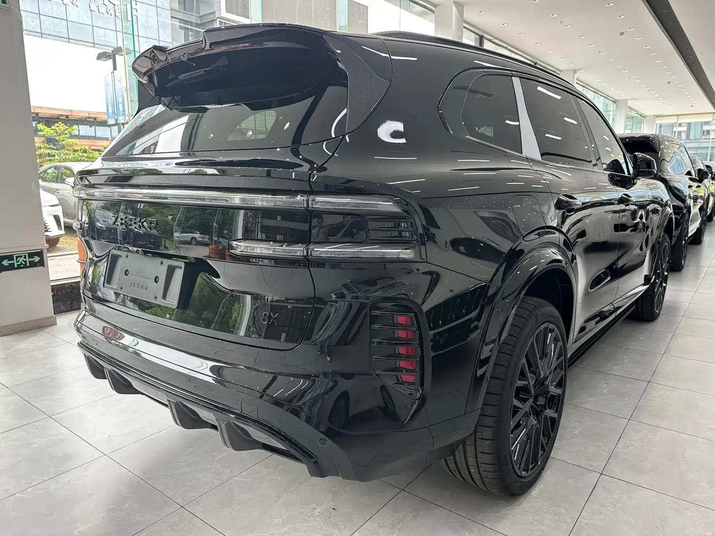 Zeekr 8X 2026 Model Dark Edition 5-Seater фото 18