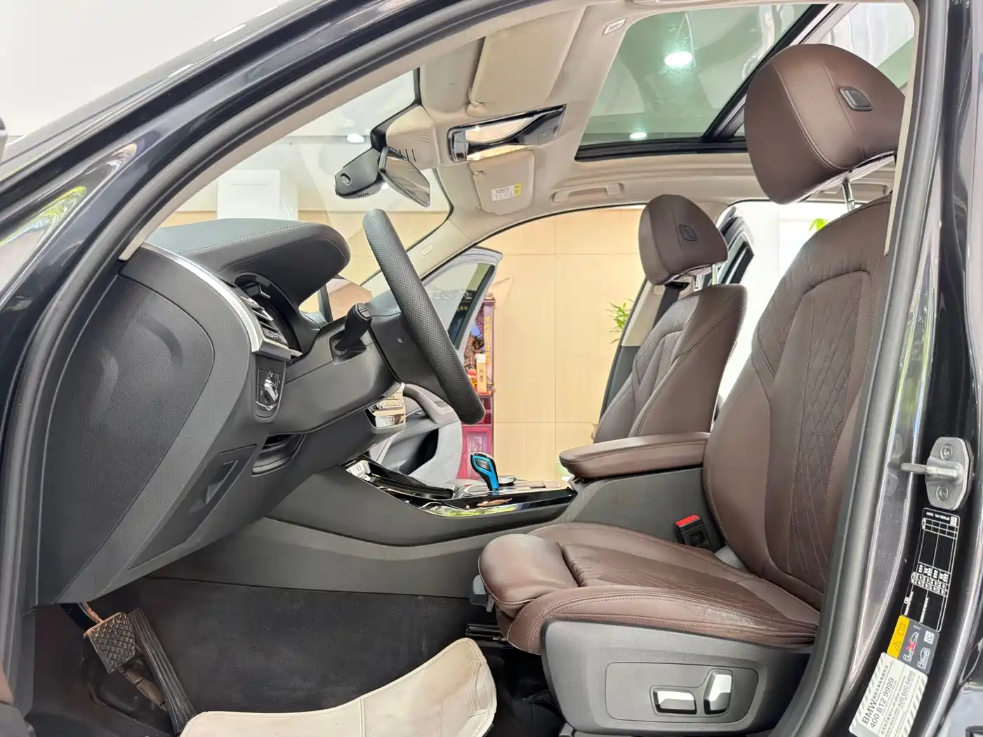 BMW iX3 2022 Leading Edition фото 10