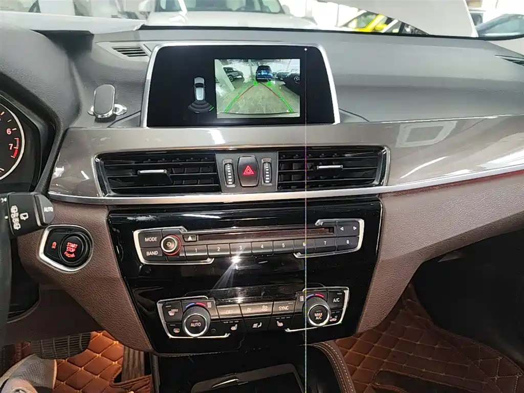 BMW X1 2018 xDrive20Li Premium Model фото 13