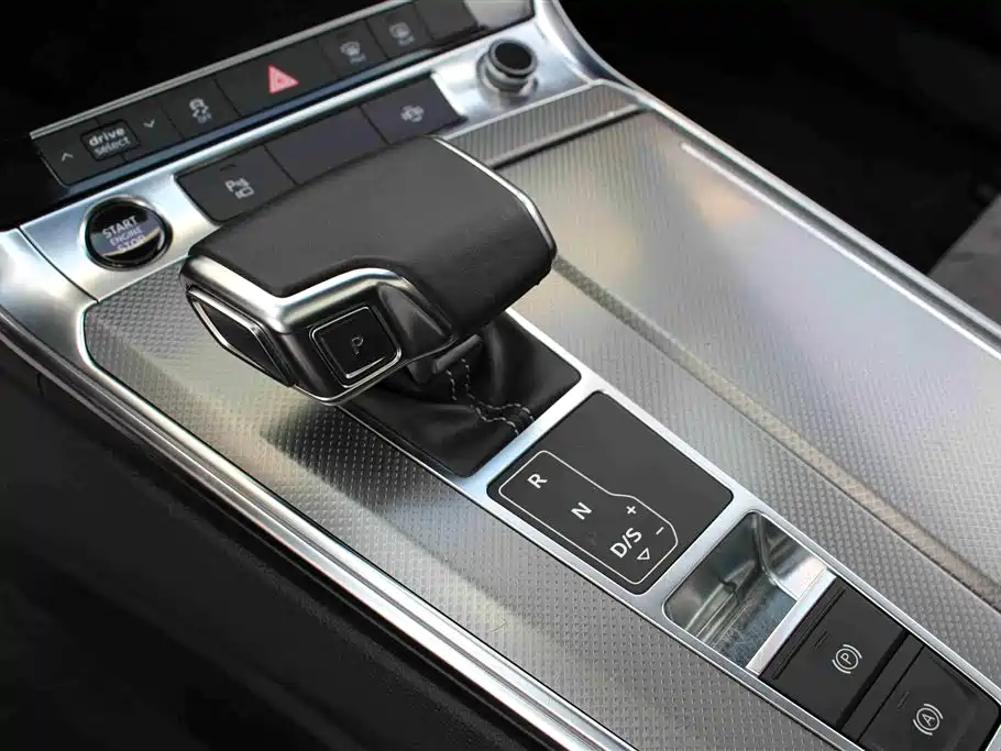 Audi A6L 2021 40 TFSI Luxury Sport фото 7