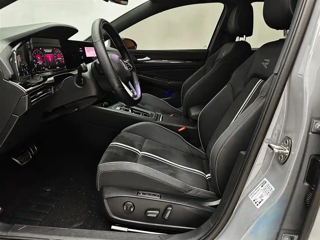 Volkswagen Golf 2021 280TSI DSG R-Line фото 19