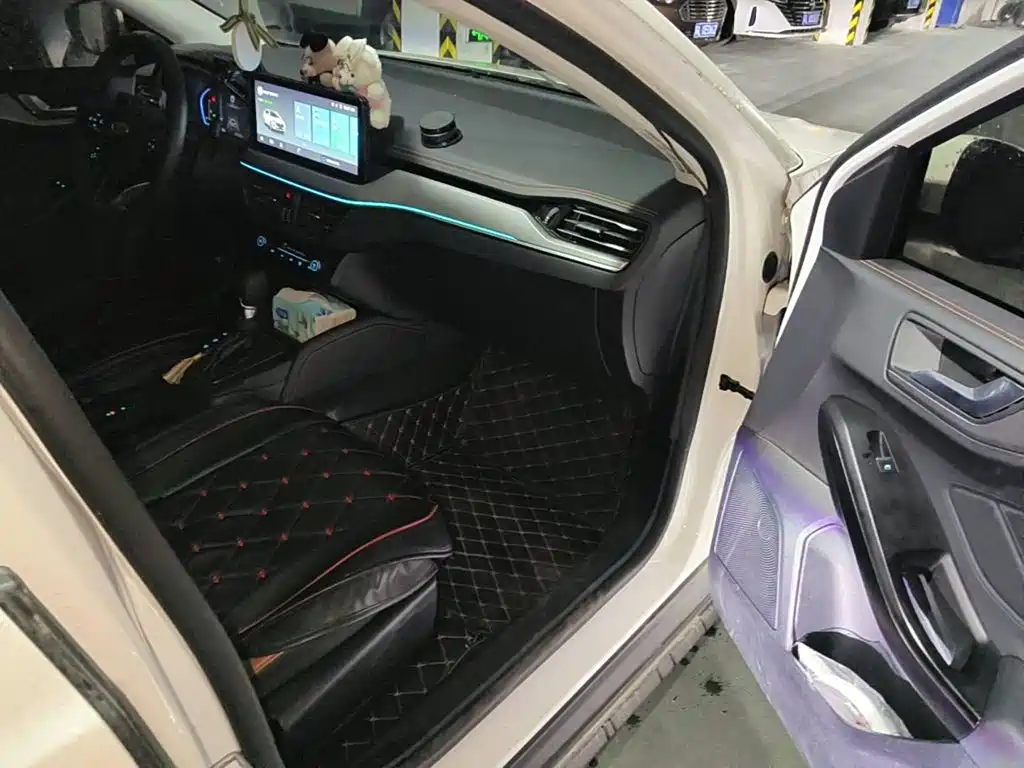 Ford Focus 2023 2022 Sedan EcoBoost 180 Auto Speed Edition