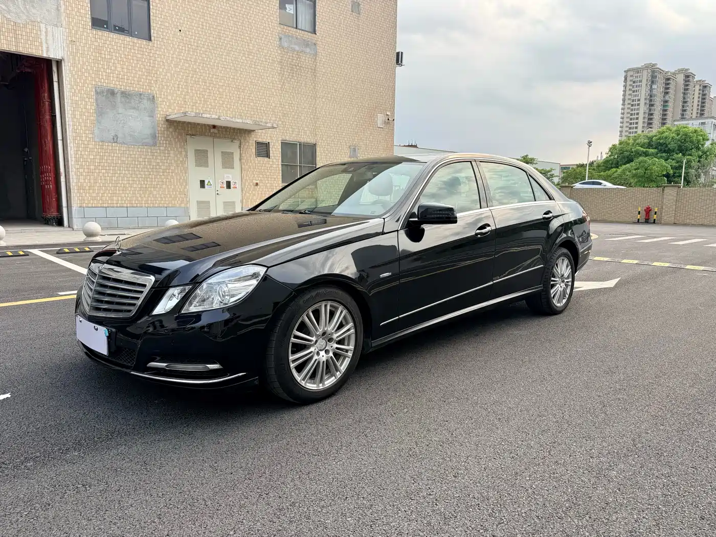 Mercedes-Benz E-Class 2012 E 260 L CGI Fashion Model