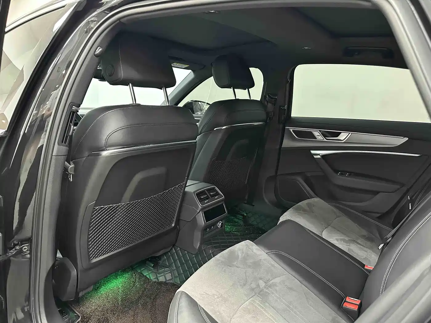 Audi A6L 2024 45 TFSI Premium Dynamic фото 14