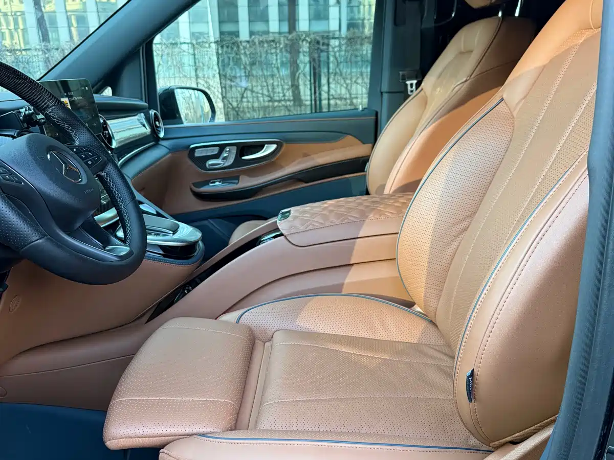 Mercedes-Benz V-Class 2022 V 260 L Long Wheelbase Luxury Edition фото 9