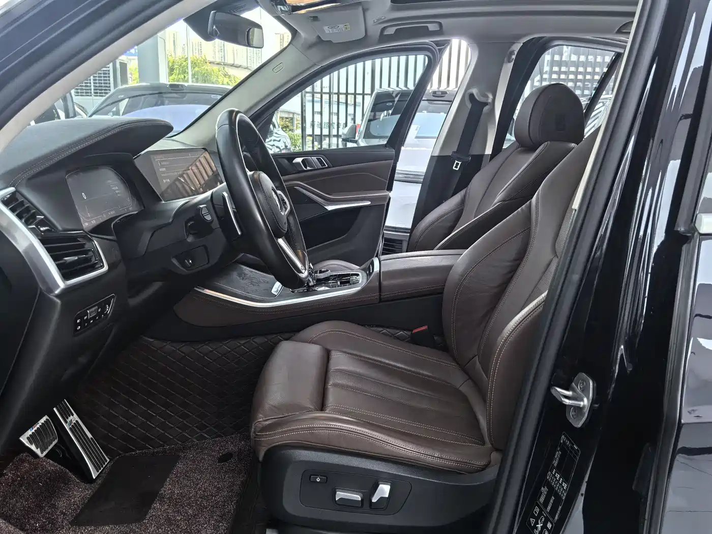 BMW X5 (Import) 2021 xDrive40i M Sport Package фото 4