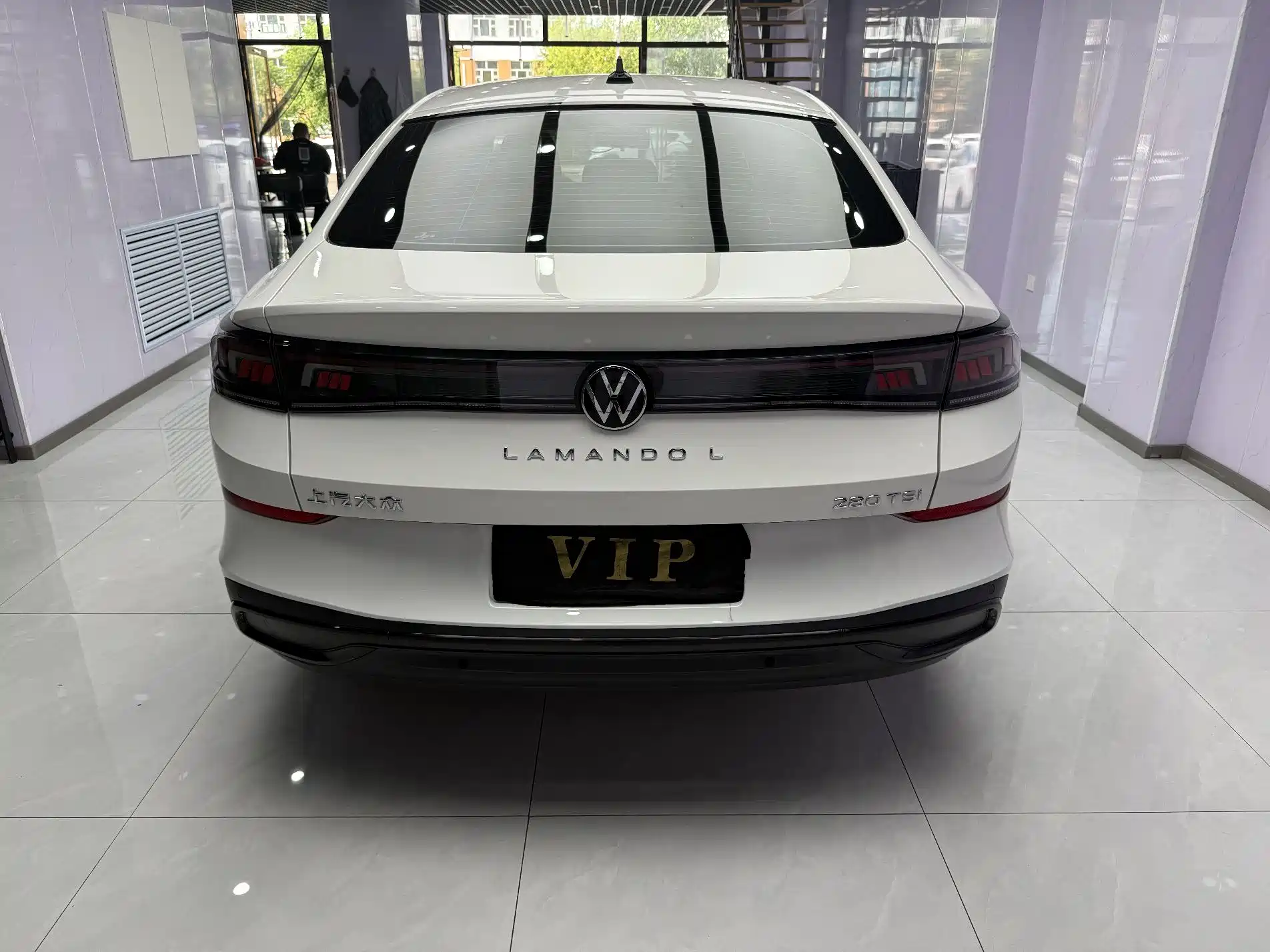 Фото 3 - Volkswagen Lamando