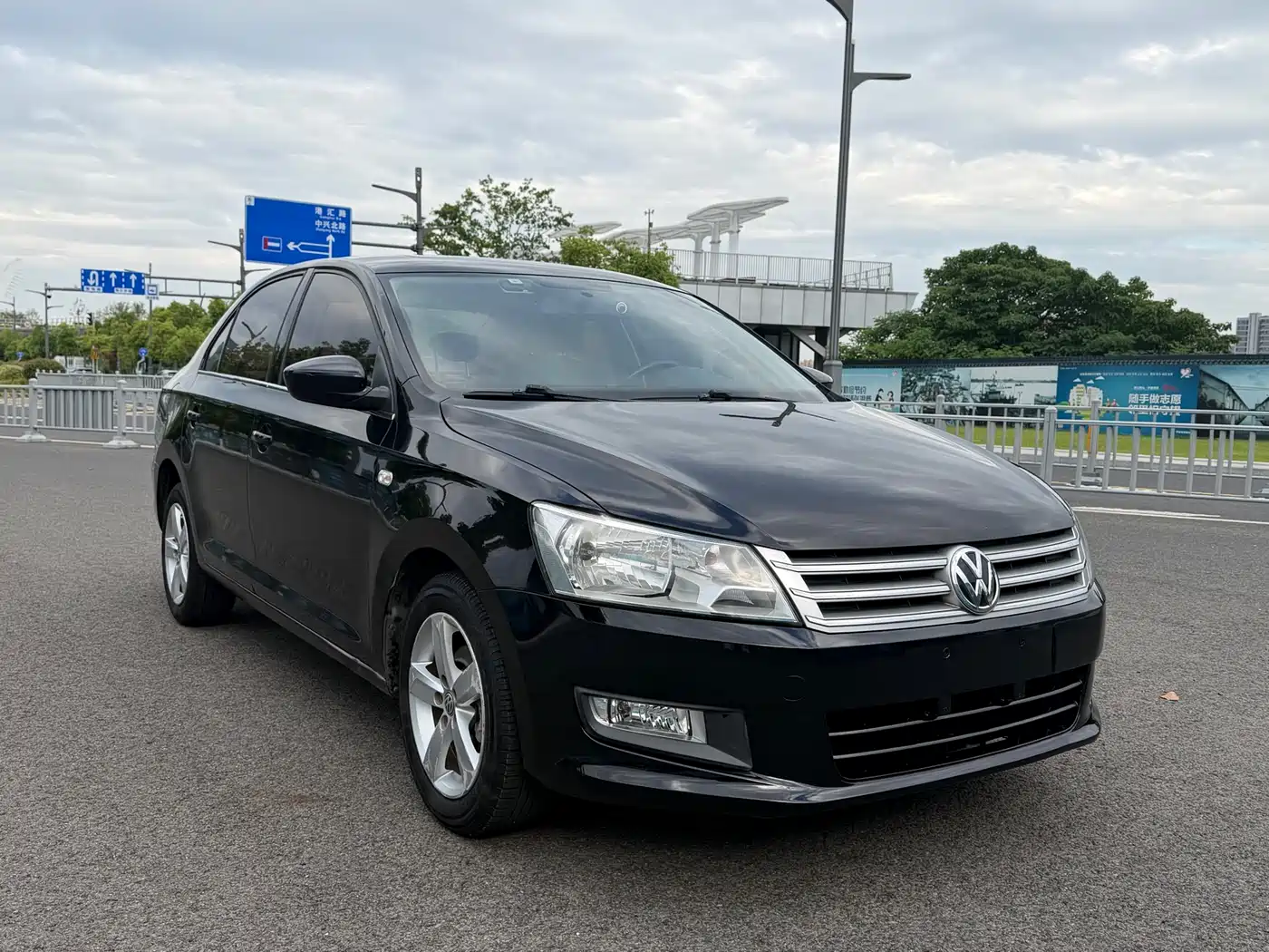 Volkswagen Santana 2015 1.6L Automatic Comfort Edition фото 3