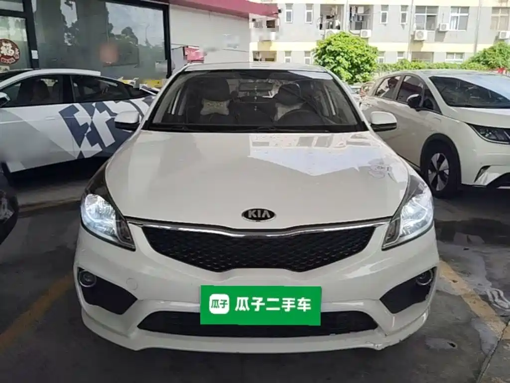 KIA K2