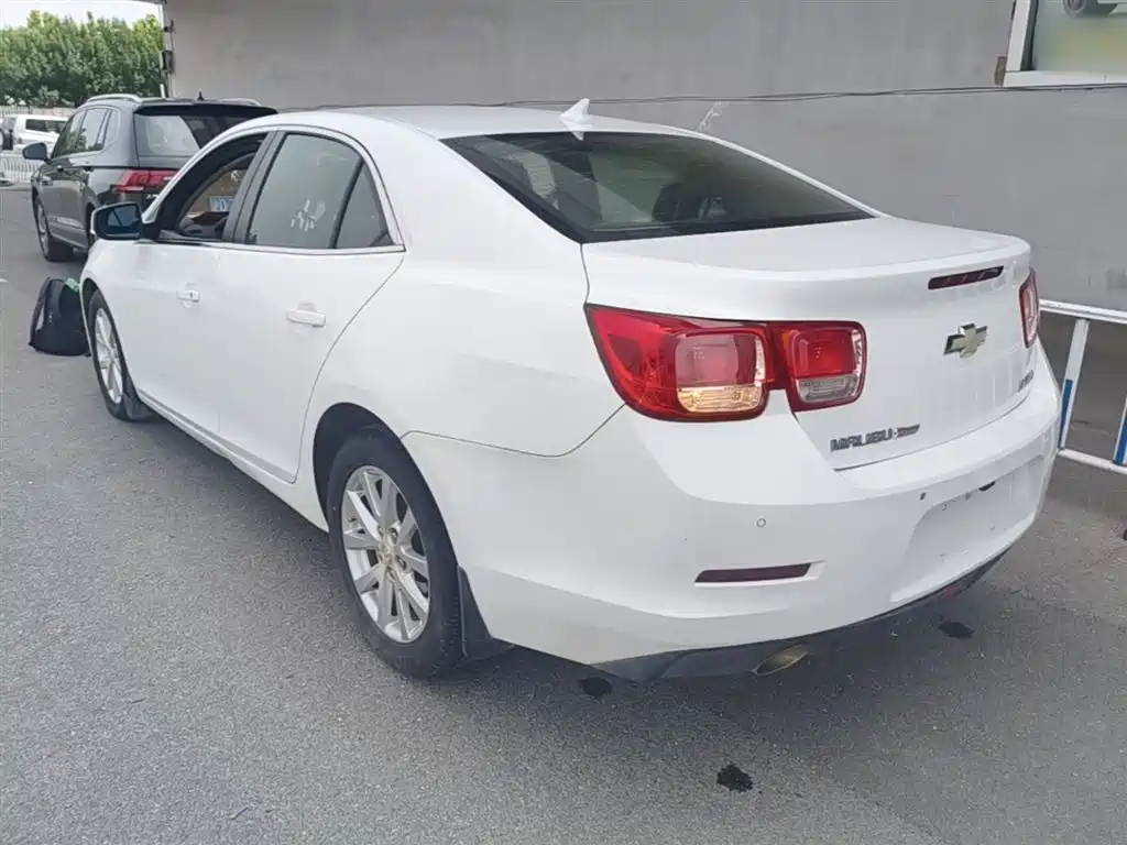 Chevrolet Malibu 2014 2.0L Automatic Luxury фото 5