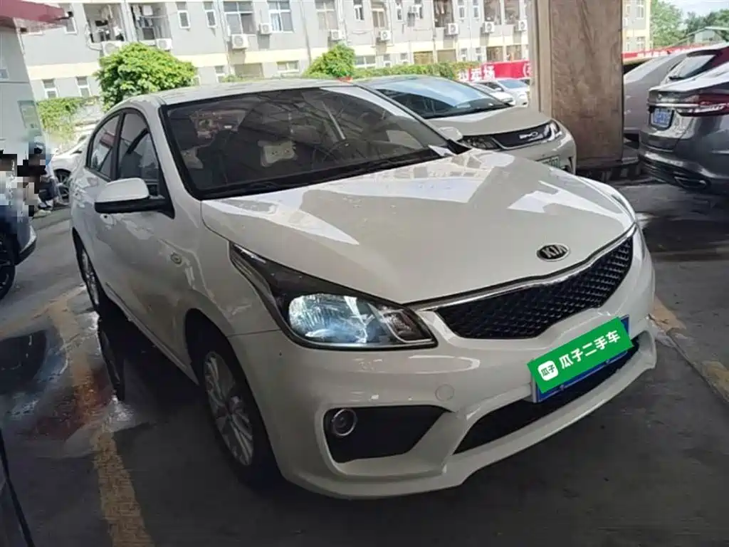 KIA K2
