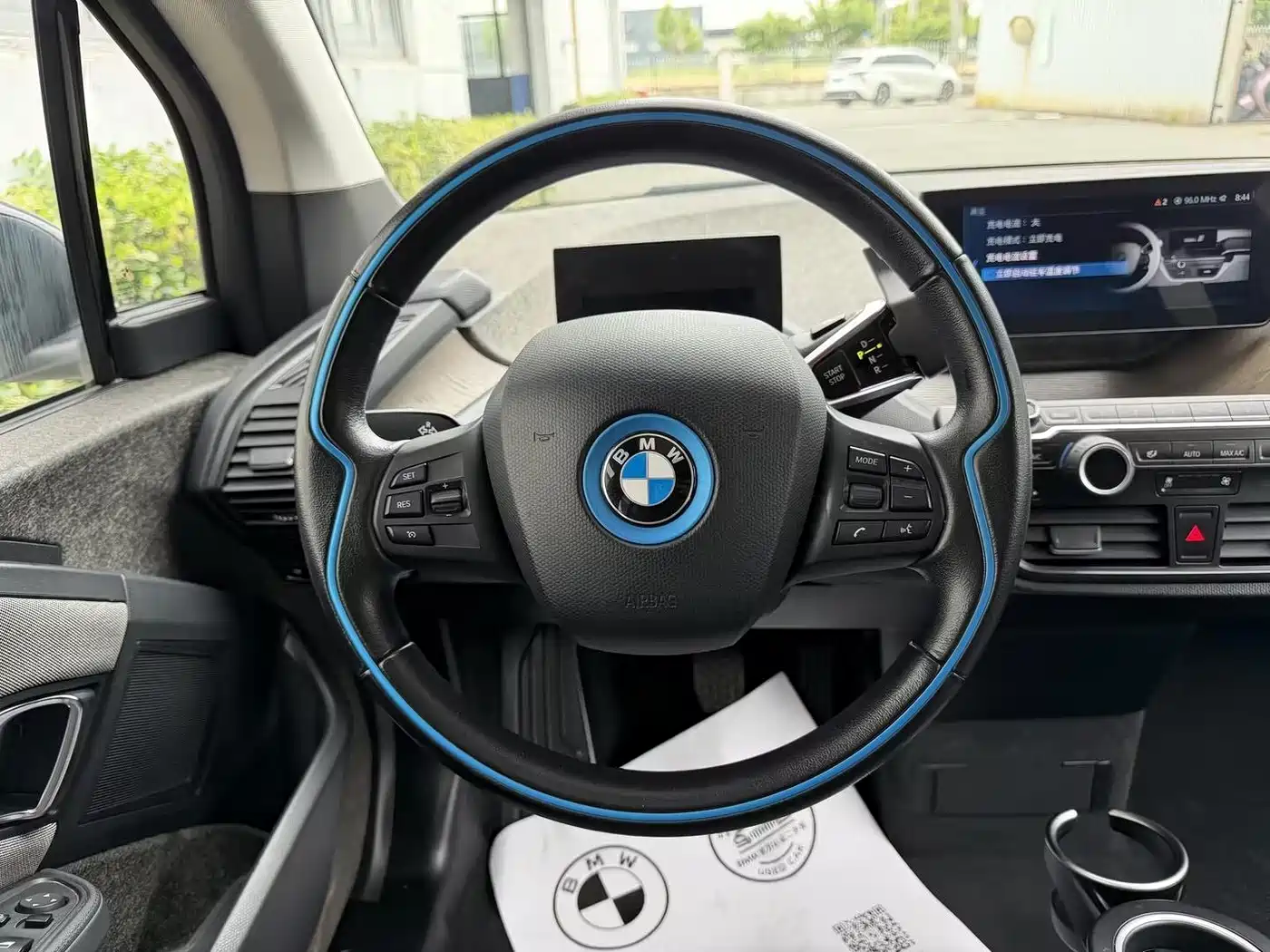 BMW i3 (Import) 2019 Quick Charge Version фото 11