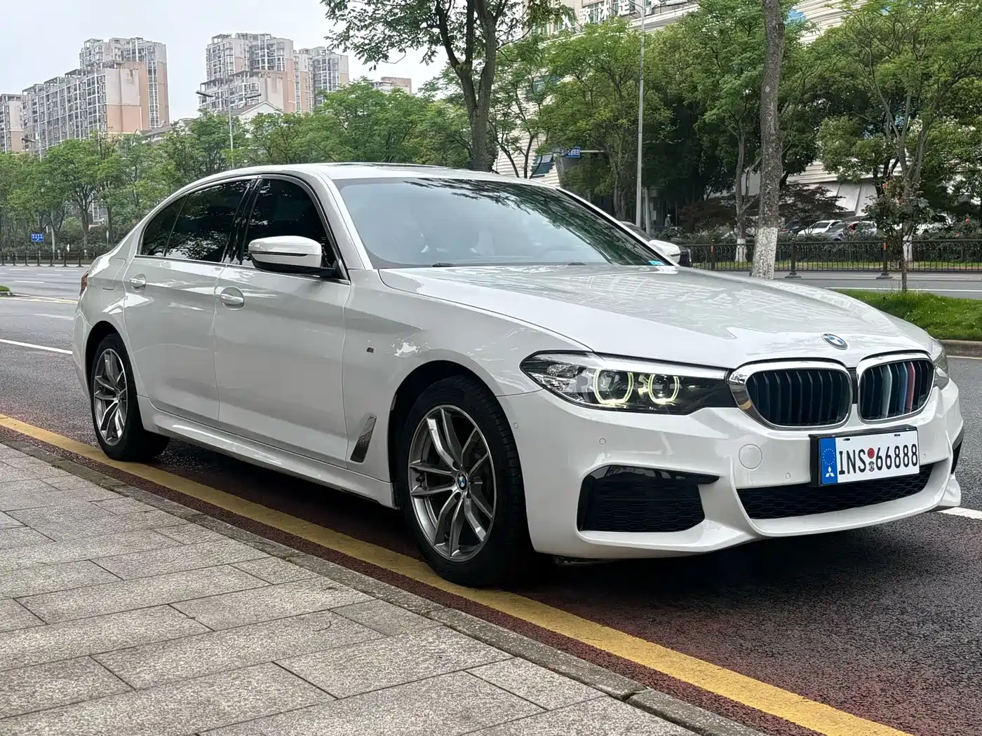 BMW 5 Series 2020 525Li M Sport Package фото 2