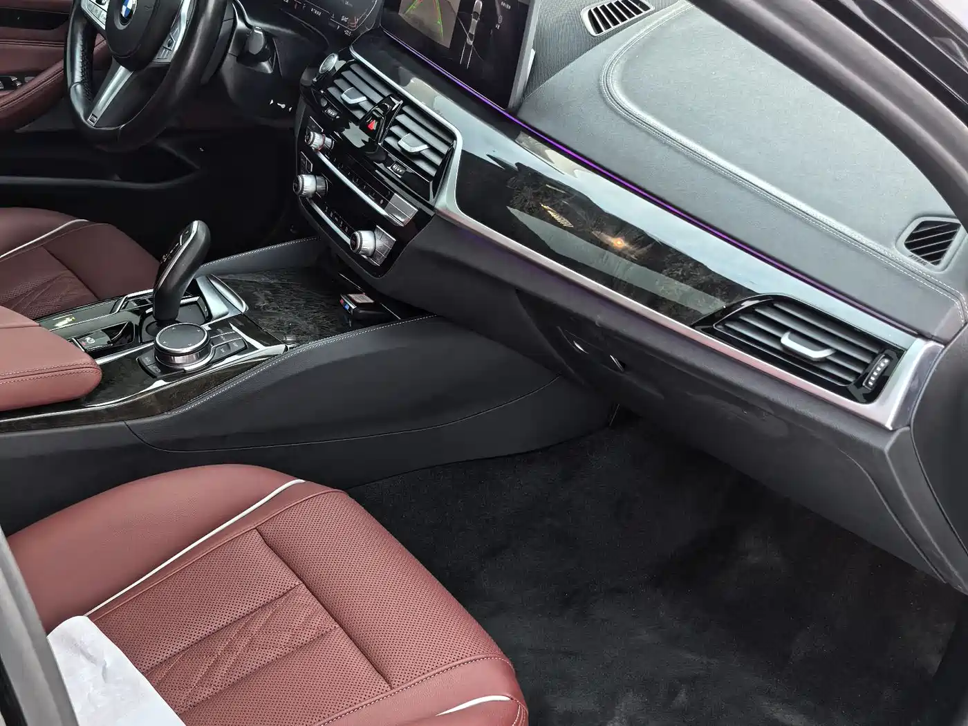 BMW 5 Series 2022 525Li M Sport Package фото 18