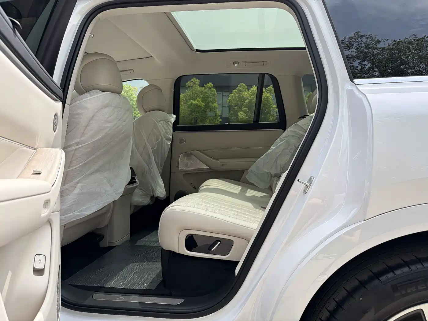 AITO Wenjie AITO M8 2026 2025 Extended Range Max 37kWh 5-Seater