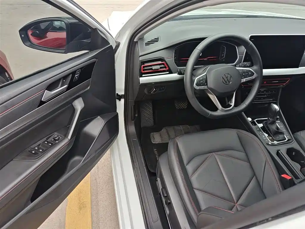 Volkswagen Lavida 2024 Model 300TSI DSG Starlight Leading Edition фото 16